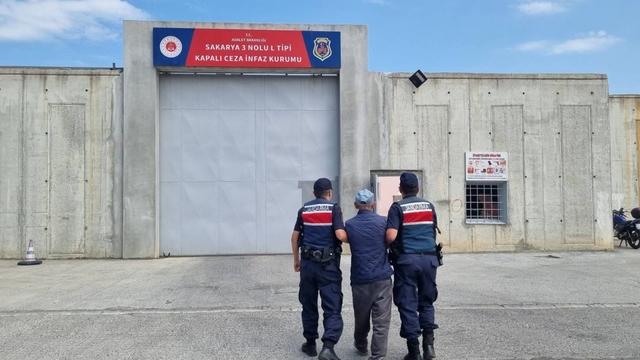 Sakarya'da uyuşturucuya 3 tutuklama