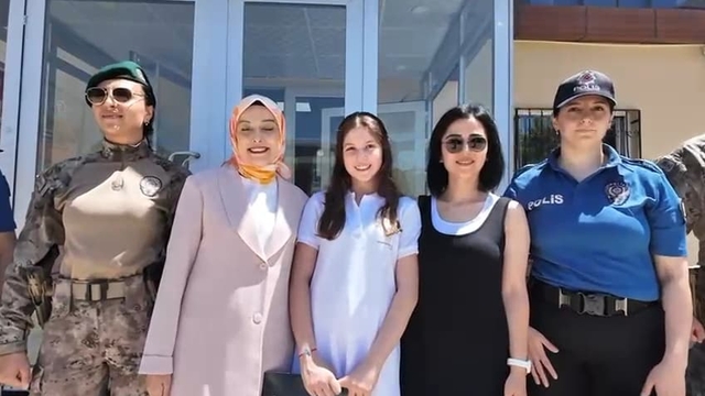 Samsun Emniyet Müdürlüğü şehit kızı Cemre Ada'nın karne sevincini paylaştı