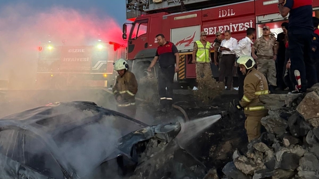 Kayaya çarpıp alev alan otomobilin sürücüsü öldü