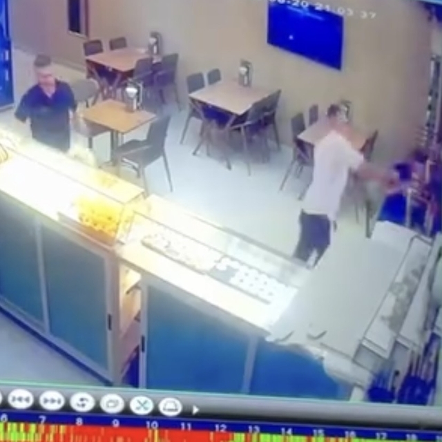 Pastanede tartıştığı kişiyi bıçakladı; 18 yıl önce de komşusunu öldürmüş