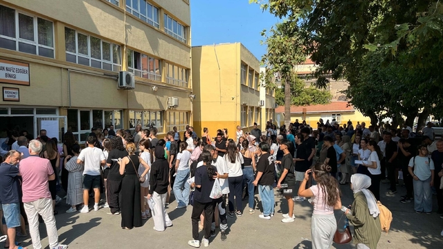 İzmir'de YKS heyecanı başladı