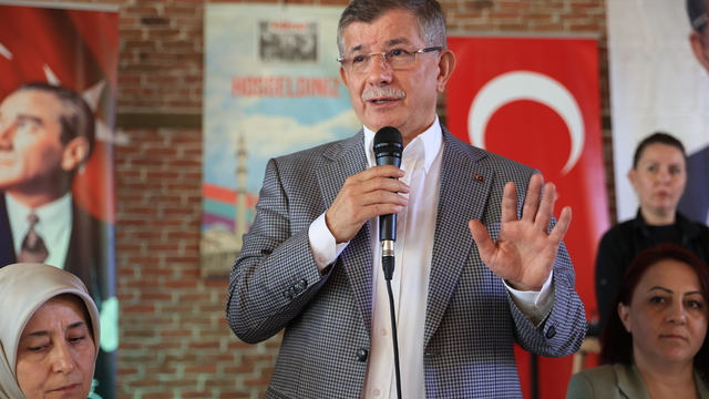 Gelecek Partisi Genel Başkanı Davutoğlu Edirne'de partililerle buluştu