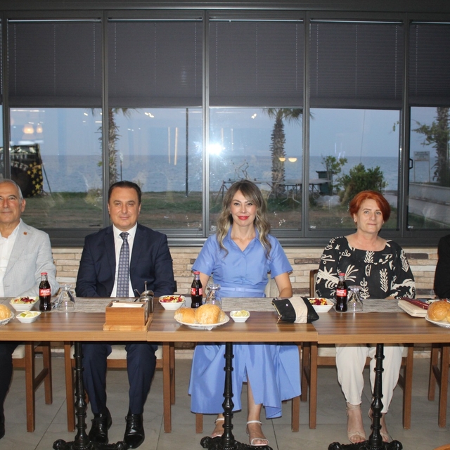 Samsun Vali Yardımcılığına atanan Bozdemir'e veda yemeği