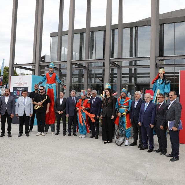 Samsun'da Türkiye Kültür Yolu Festivali açılış töreniyle başladı