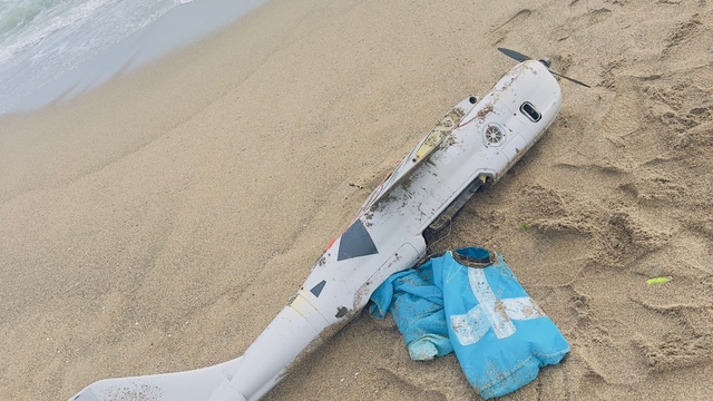 Sakarya'da kıyıya vuran İHA bulundu