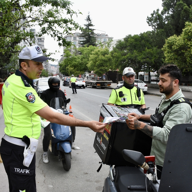 Samsun'da motosiklet sürücüleri "güvenli motosiklet sürüşü" hakkında bilgil...