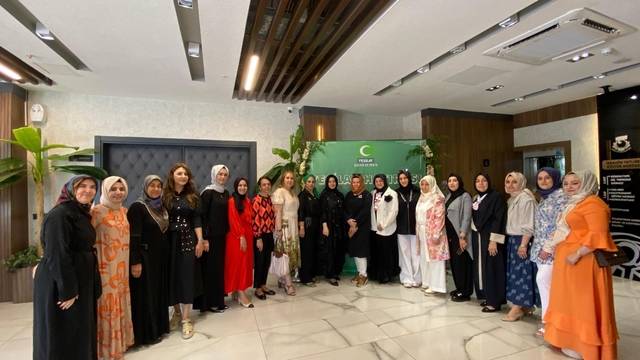Yeşilay Şanlıurfa Şubesi Kadın Komisyonu üyeleri buluştu