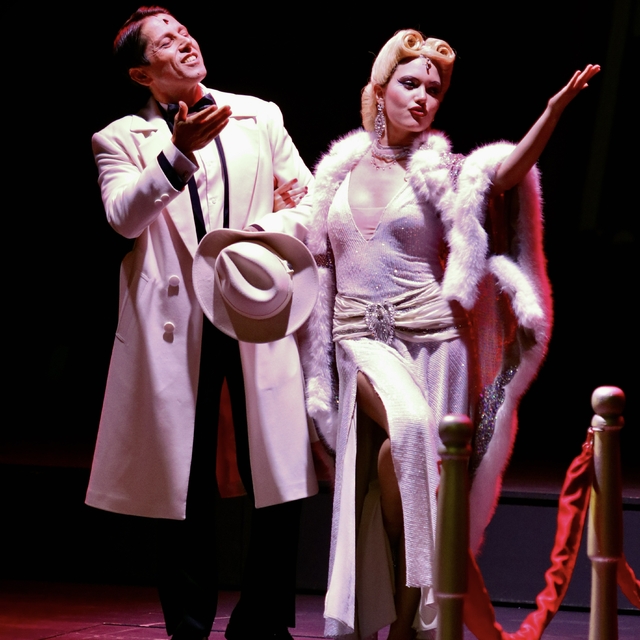 Hollywood'un romantik komedisi "Singin' in the Rain" müzikalinin Türkiye pr...