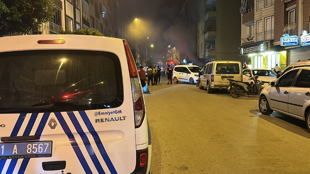 Hatay'da motosiklet tamircisinde çıkan yangın söndürüldü