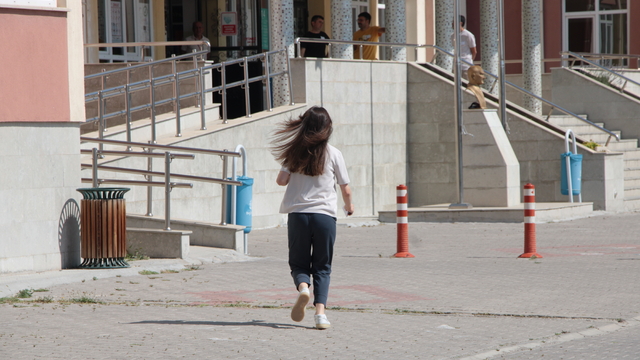 Beypazarı'nda öğrenciler YKS'nin ikinci oturumuna girdi