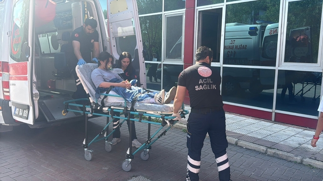 Afyonkarahisar'da hastanede tedavi gören öğrenci YKS'ye ambulansla götürüldü