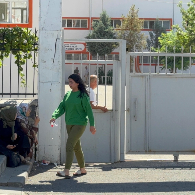 Kayıp kimliği için mekik dokudu; polis sayesinde sınava yetişti