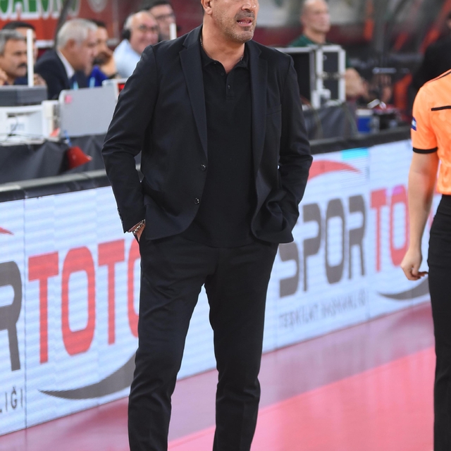 Eski Karşıyakalı Sarıca, resmen Erokspor'da