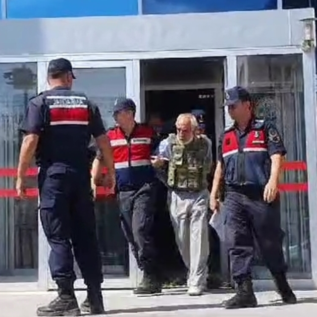 3 komşusunu öldüren sanığa 2 ağırlaştırılmış müebbet ile 18 yıl hapis