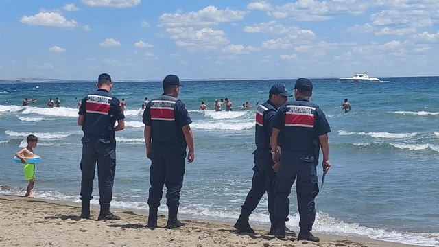 Tekirdağ'da jandarma ve sahil güvenlikten "denize girmeyin" uyarısı