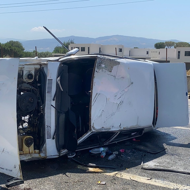 Aydın'da iki otomobilin çarpıştığı kazada 4 kişi yaralandı