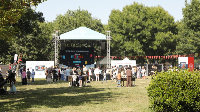Samsun Kültür Yolu Festivali'nde minikler festivalle buluştu
