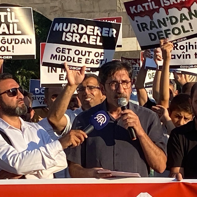 İsrail'in Gazze'ye saldırıları Diyarbakır'da protesto edildi