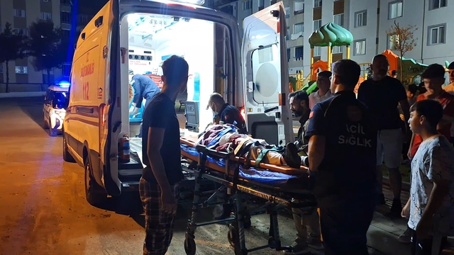 Bafra'da bıçaklı kavgada 1 kişi yaralandı