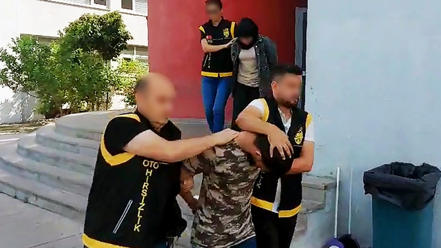 Adana'da güvenlik kamerasından kimlikleri belirlenen 3 hırsızlık şüphelisi tutuklandı