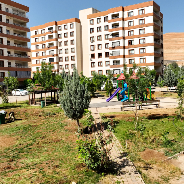 Şırnak'ta terör olaylarında evleri kullanılamaz hale gelen vatandaşlar için...