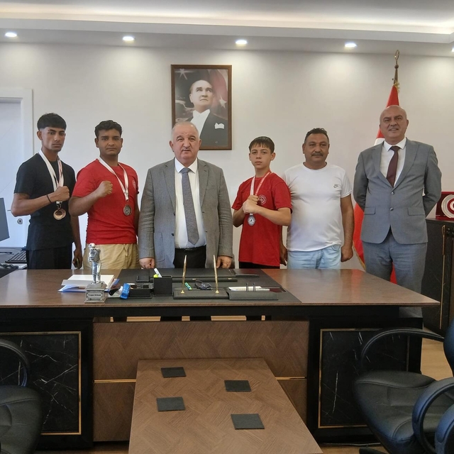 Edirneli sporcular Vali Yardımcısı Subaşı'nı ziyaret etti