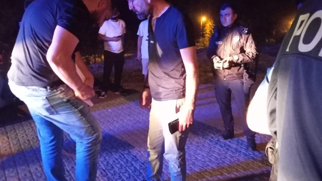 Komşular arasında beyzbol sopalı, silahlı kavga; 1'i ağır 2 yaralı