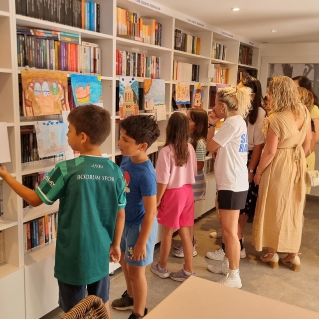 Muğla'da "Hikayeler ve Resimlerle Bodrum Tarihi" sergisi düzenlendi