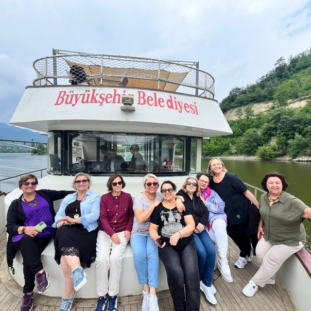 Ayvacık'ta tekne turu ilgi çekiyor