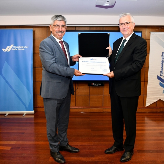 MSKÜ, Kurumsal Akreditasyon Belgesini Rektör Prof. Dr. Kaçar teslim aldı