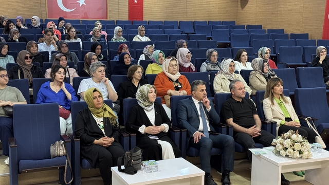 Çorum'da "Uyuşturucuyla Mücadelede Disiplinler Arası Yaklaşımlar" paneli yapıldı