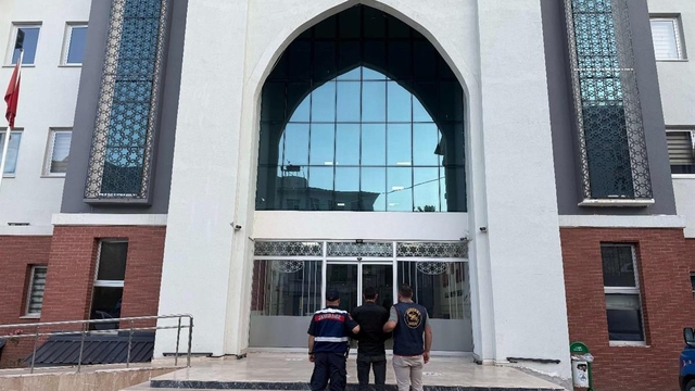 Artvin'de hakkında 25 yıl hapis cezası bulunan hükümlü yakalandı