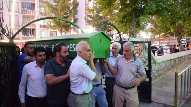 Batman'da bilirkişi ekibinin otomobili, şarampole yuvarlandı: 5 ölü (4)