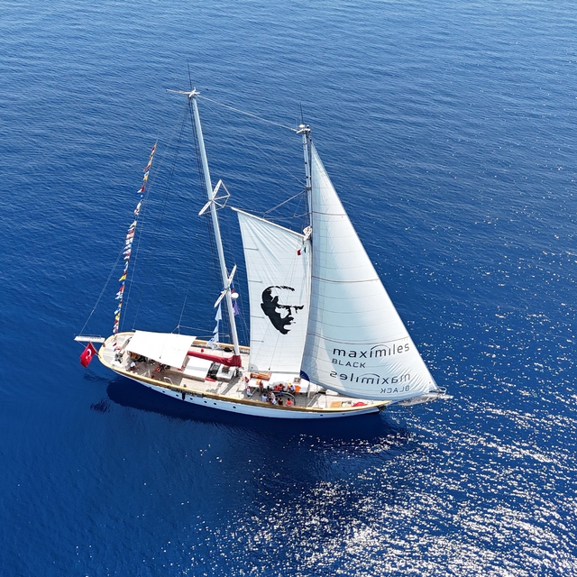 STS Bodrum, 2900 deniz mili yolculuğunun ardından Bodrum'a döndü