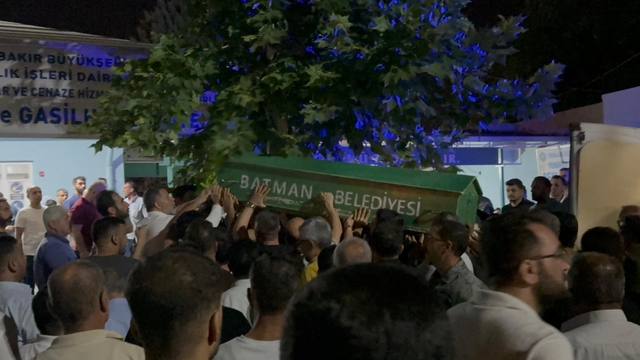 Batman'da bilirkişi ekibinin otomobili, şarampole yuvarlandı: 5 ölü (5)