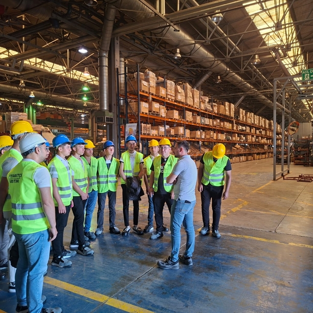 Yeşilyurtlu öğrenciler için Konya Organize Sanayi Bölgesi'ne teknik gezi dü...