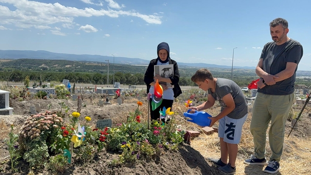 Ehliyetsiz sürücünün ölümüne neden olduğu liseli Zeynep'in ailesi: Seni koruyamadık bizi affet