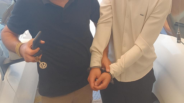 AK Parti standına zarar veren şüpheli tutuklandı