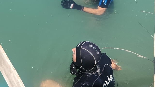 Adana'da sulama kanalında erkek cesedi bulundu