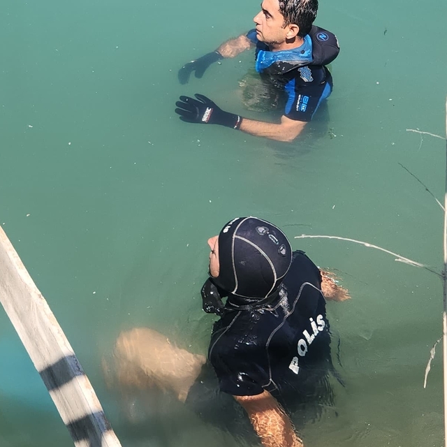 Adana'da sulama kanalında erkek cesedi bulundu