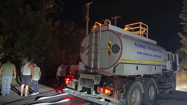 Antalya'da bir otelin trafosunda çıkan yangın söndürüldü