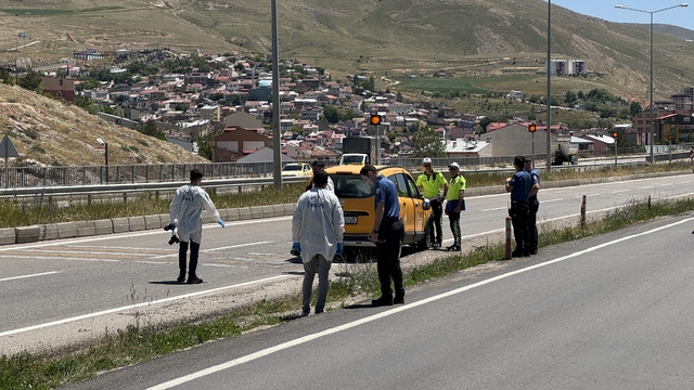 Bayburt'ta taksinin çarptığı yaya öldü