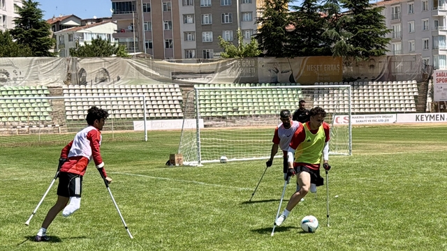 Ampute Milli Futbol Takımı, Kırşehir'de çalışmalarına devam ediyor