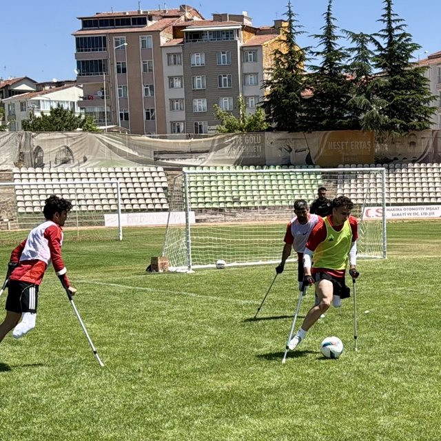 Ampute Milli Futbol Takımı, Kırşehir'de çalışmalarına devam ediyor