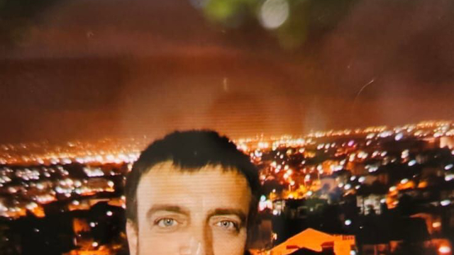 Kazada ölen baba toprağa verildi, 8 yaşındaki oğlunun tedavisi sürüyor