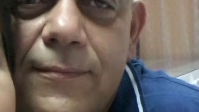 Kum ocağında devrilen kamyonun sürücüsü öldü