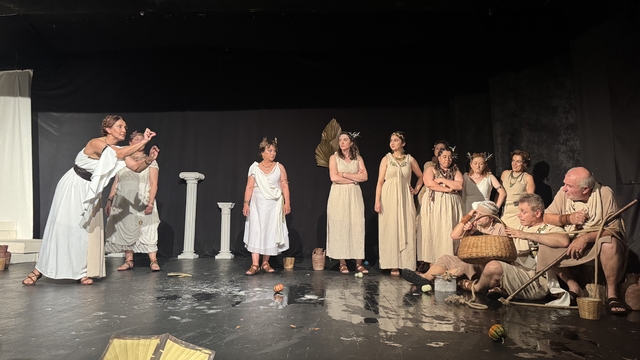 Aristophanes'in "Lysistrata" oyunu Kocaeli'de sahnelendi