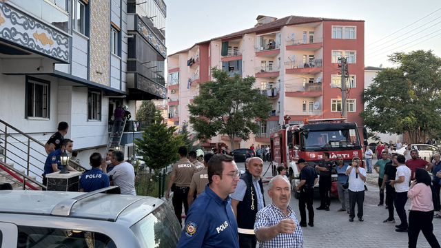 Kırıkkale'de apartmanda çıkan yangında 8 kişi dumandan etkilendi