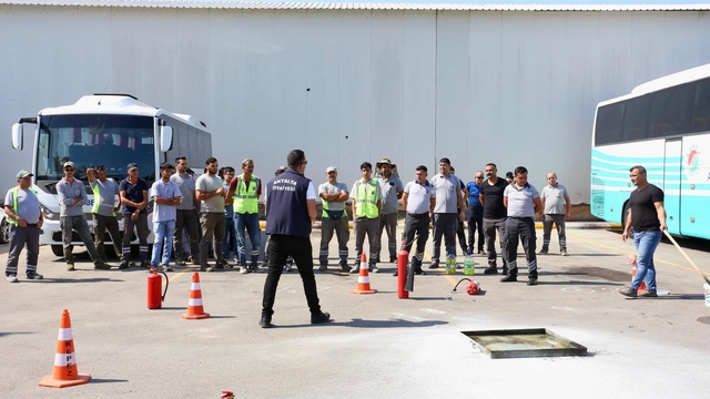Kepez Belediyesi personeline "Temel Yangın Güvenliği" eğitimi verildi