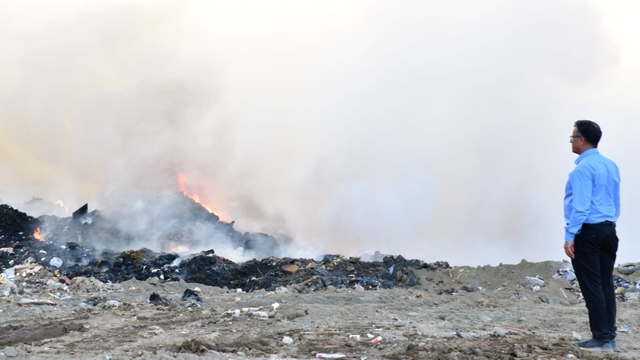 Alaşehir'de çöplükte çıkan yangın söndürüldü